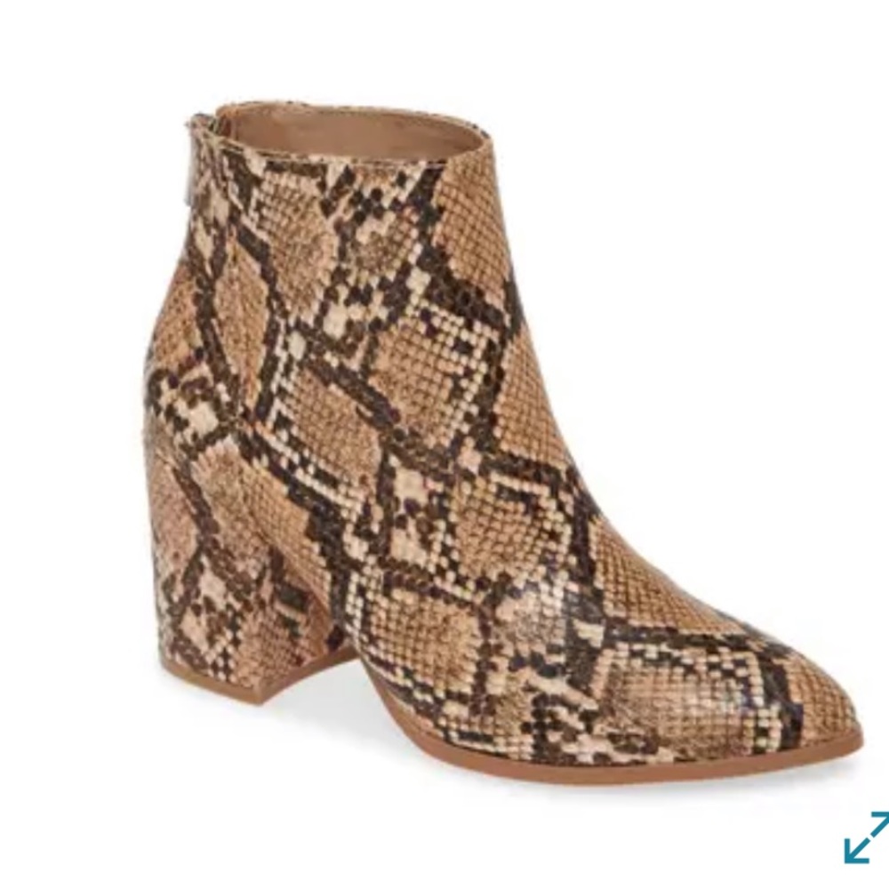 NWT Steve Madden boots